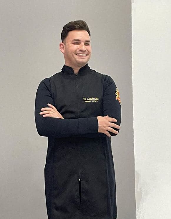 Filho do cantor Leandro com empregada doméstica, deixa o Brasil emocionado ao celebrar que se tornou dentista - Foto Reprodução Instagram Filho do cantor Leandro com empregada doméstica, deixa o Brasil emocionado ao celebrar que se tornou dentista - Foto Reprodução Instagram