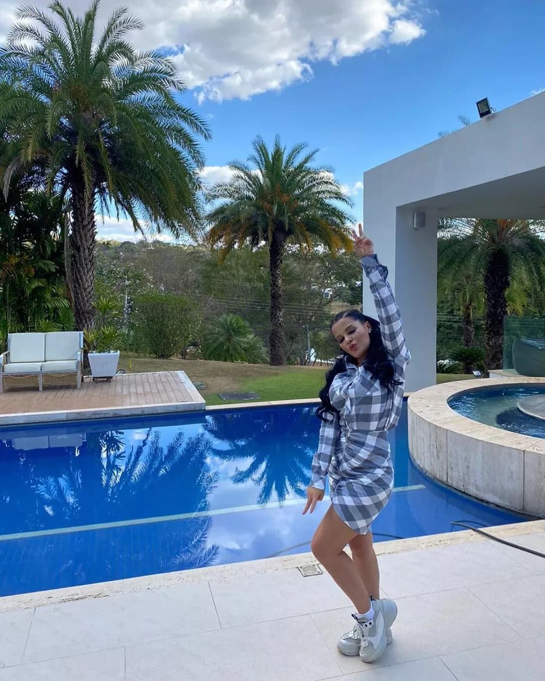 mansão faraônica que Maiara e Maraisa estão se desfazendo por R$7mi - Foto Reprodução mansão faraônica que Maiara e Maraisa estão se desfazendo por R$7mi - Foto Reprodução