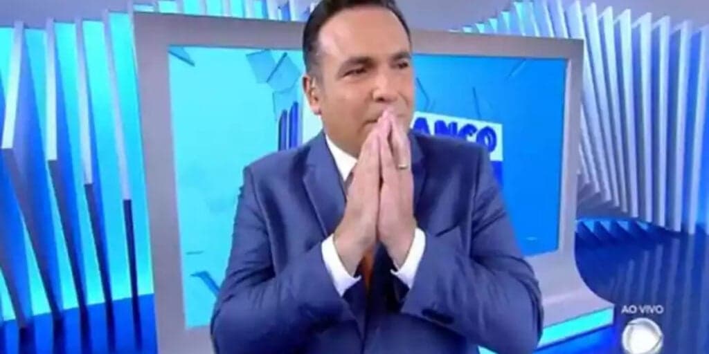 Reinaldo Gottino não se aguenta com o que vê na Record e cai no choro: "A gente não pode"