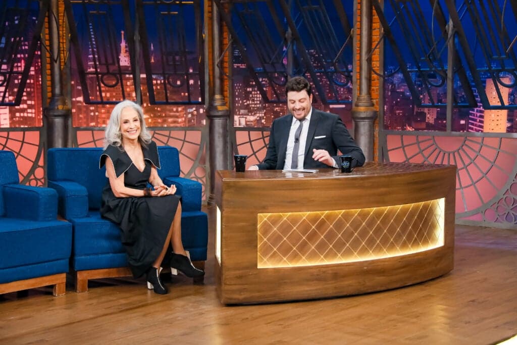 The Noite - Com 40 anos de carreira, Stella Miranda almeja: “quero fazer uma assassina, psicopata”