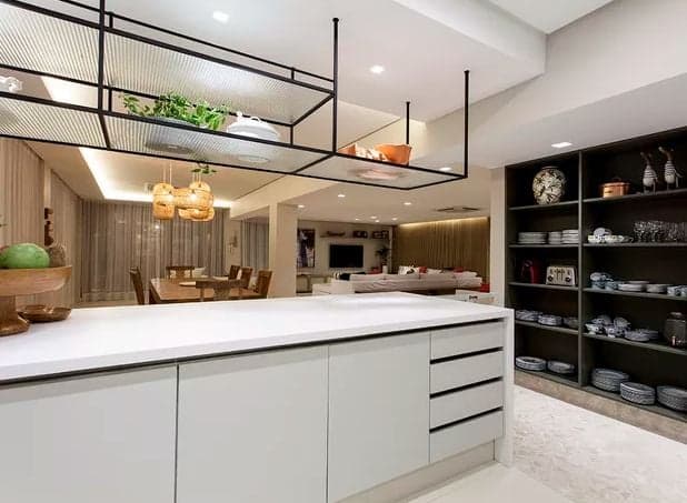 A cozinha luxuosa da casa da cantora - Foto Reprodução Internet A cozinha luxuosa da casa da cantora - Foto Reprodução Internet