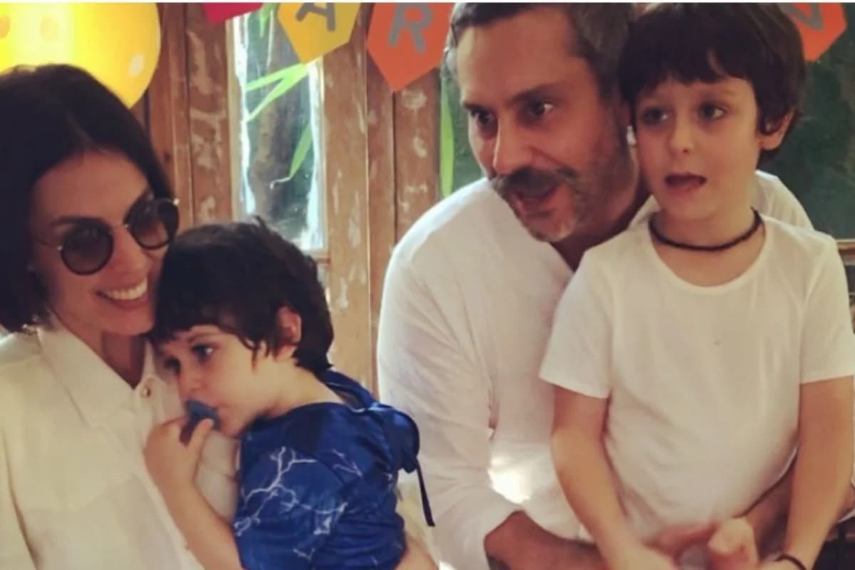 Alexandre Nero e sua Karen Brustolin com os dois filhos do casal – Foto Reprodução Internet Alexandre Nero e sua Karen Brustolin com os dois filhos do casal – Foto Reprodução Internet