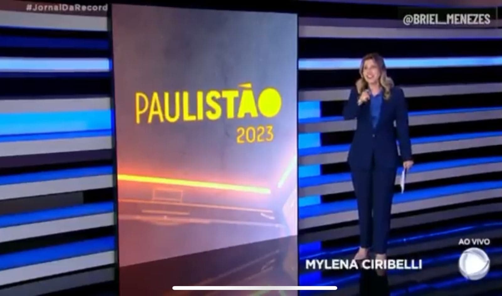 Âncora da Record não se contém ao vivo e fica em êxtase com contratação de estrela da Globo - Foto Reprodução RecordTV Âncora da Record não se contém ao vivo e fica em êxtase com contratação de estrela da Globo - Foto Reprodução RecordTV