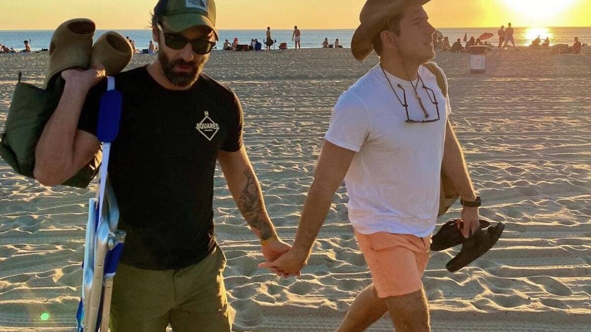 Ator Marco Pigossi, da Globo, e seu namorado - Foto Reprodução Instagram Ator Marco Pigossi, da Globo, e seu namorado - Foto Reprodução Instagram