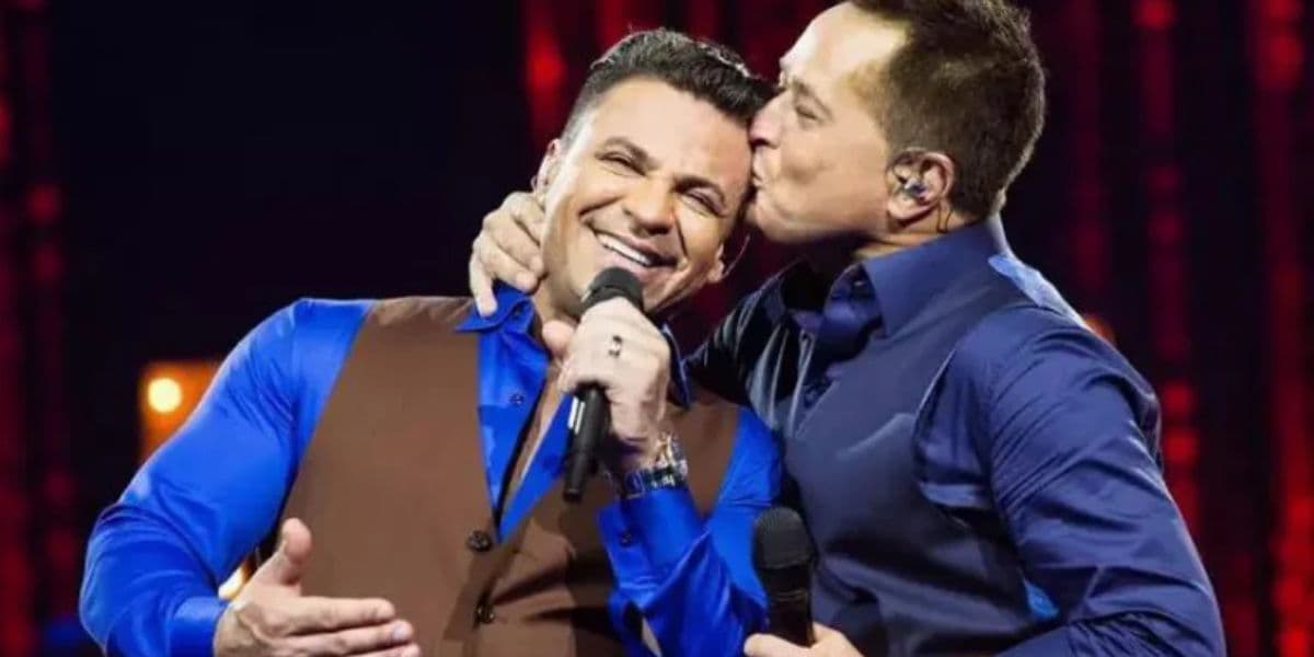 Eduardo Costa e Leonardo em Show de Cabaré - Foto Reprodução Internet Eduardo Costa e Leonardo em Show de Cabaré - Foto Reprodução Internet