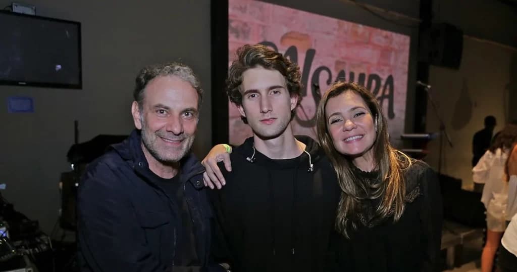 Felipe Ricca, namorado de Flavia Mekler, é herdeiro do ex-marido de sua mãe, o ator Marco Ricca - Foto Reprodução Felipe Ricca, namorado de Flavia Mekler, é herdeiro do ex-marido de sua mãe, o ator Marco Ricca - Foto Reprodução