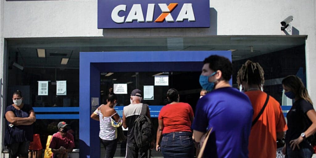 Caixa faz pagamento adicional e brasileiros ficam felizes com dinheiro extra; veja quem recebe