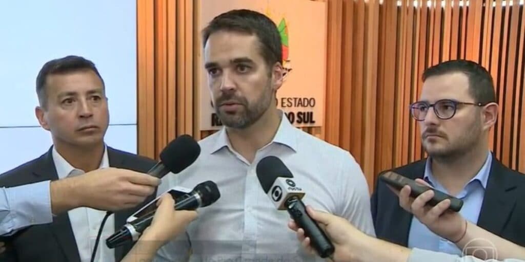 O governador Eduardo Leite comentou que fará de tudo para que essa situação não se repita (Reprodução: Jornal Nacional/ Globo) O governador Eduardo Leite comentou que fará de tudo para que essa situação não se repita (Reprodução: Jornal Nacional/ Globo)
