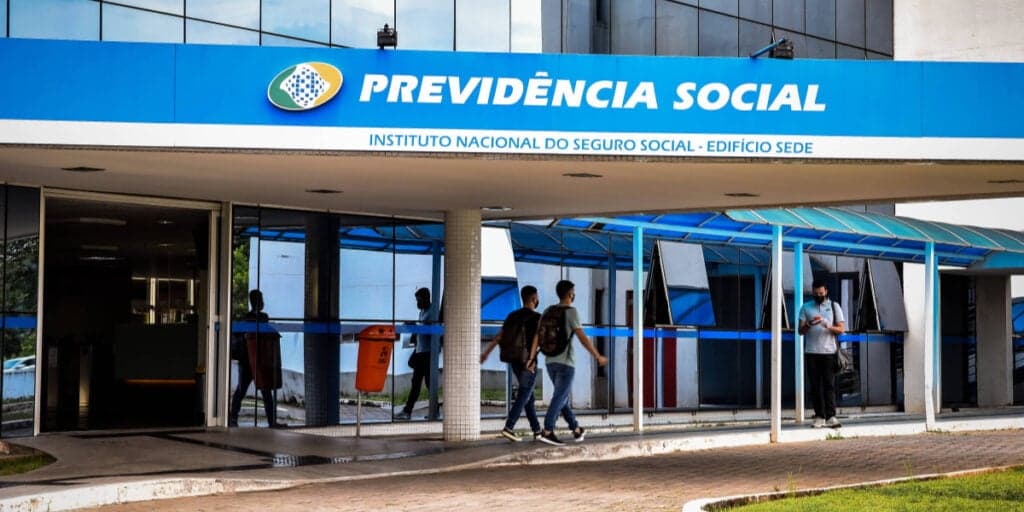 Detalhes sobre pagamento de décimo quarto salário é divulgado e esses são os critérios para você receber