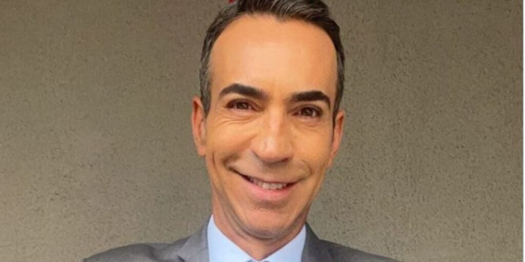 "Sempre", César Tralli entrega o que faz no horário de almoço da Globo e Tici se envolve com recado