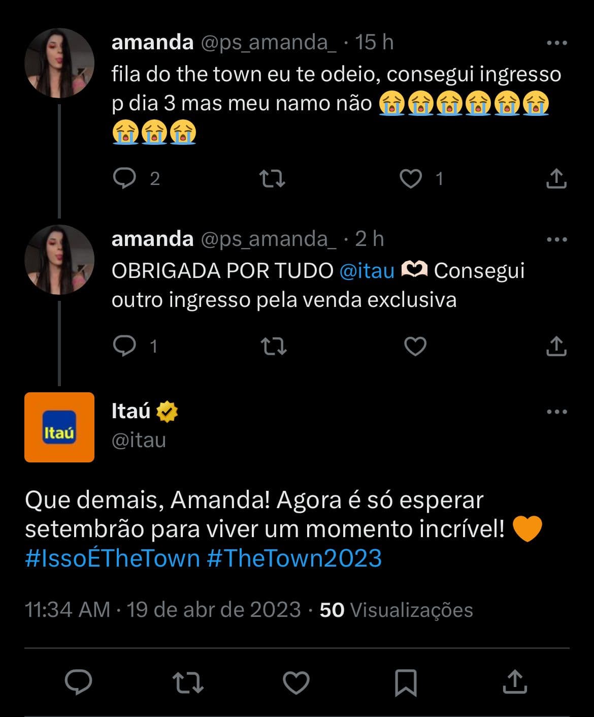 Clientes comemoram a compra do ingresso do The Town pelo Itaú - Foto Reprodução Twitter Clientes comemoram a compra do ingresso do The Town pelo Itaú - Foto Reprodução Twitter