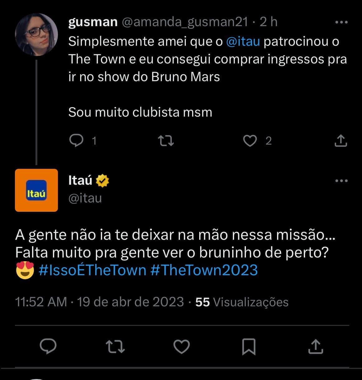 Clientes comemoram a compra do ingresso do The Town pelo Itaú - Foto Reprodução Twitter Clientes comemoram a compra do ingresso do The Town pelo Itaú - Foto Reprodução Twitter