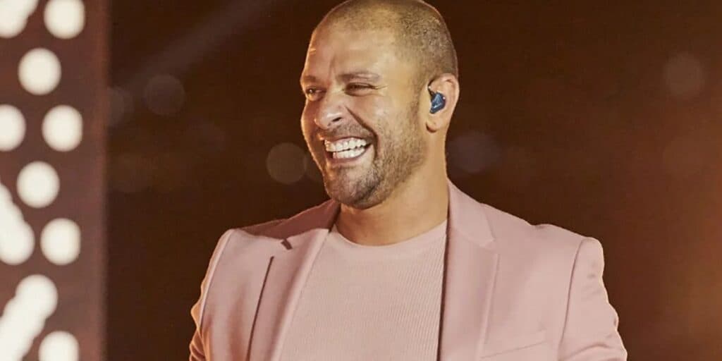 Jornalista expõe show de estrelismo de Diogo Nogueira e entrevista encerrada às pressas: "Manda ele ir..."