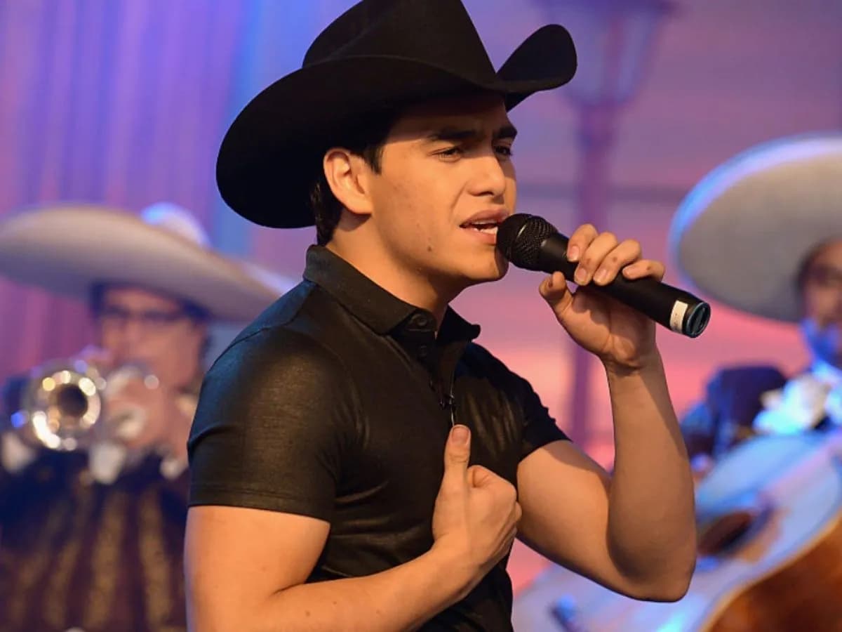 O ator mexicano Julián Figueroa, estrela das novelas do SBT - Foto Reprodução Internet O ator mexicano Julián Figueroa, estrela das novelas do SBT - Foto Reprodução Internet