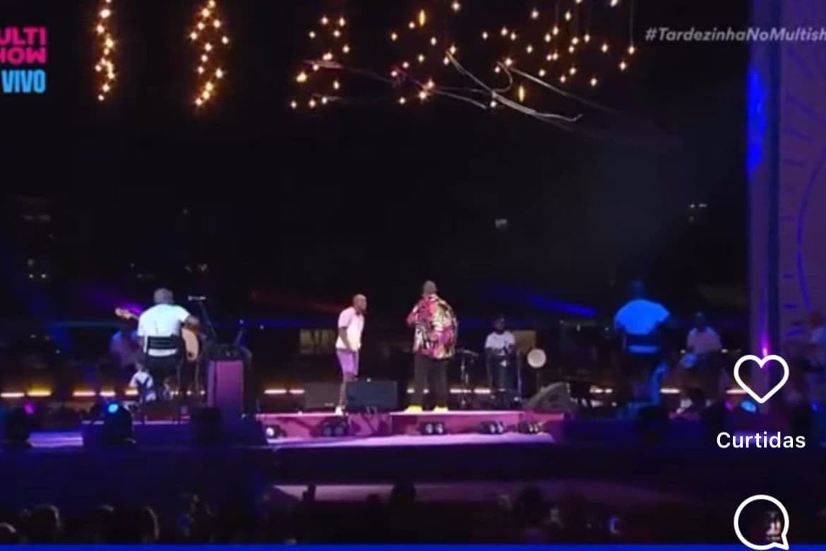 Péricles e Thiaguinho no Show Tardezinha - Foto Reprodução Internet Péricles e Thiaguinho no Show Tardezinha - Foto Reprodução Internet