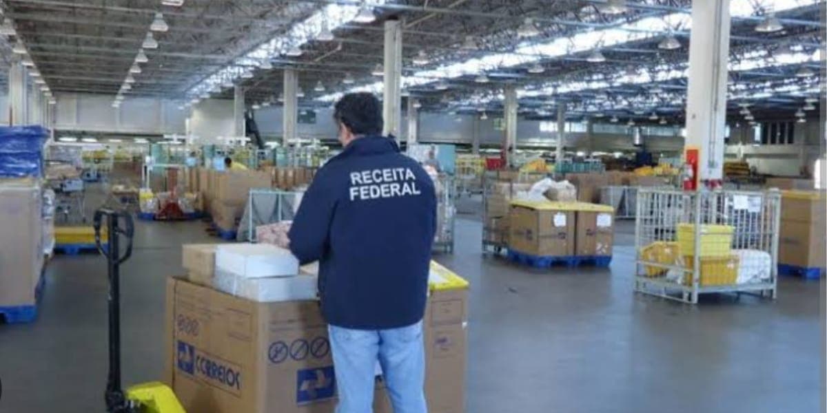 A Receita Federal aumentou sua fiscalização e as taxas cobradas na alfândega (Reprodução: Instagram) A Receita Federal aumentou sua fiscalização e as taxas cobradas na alfândega (Reprodução: Instagram)