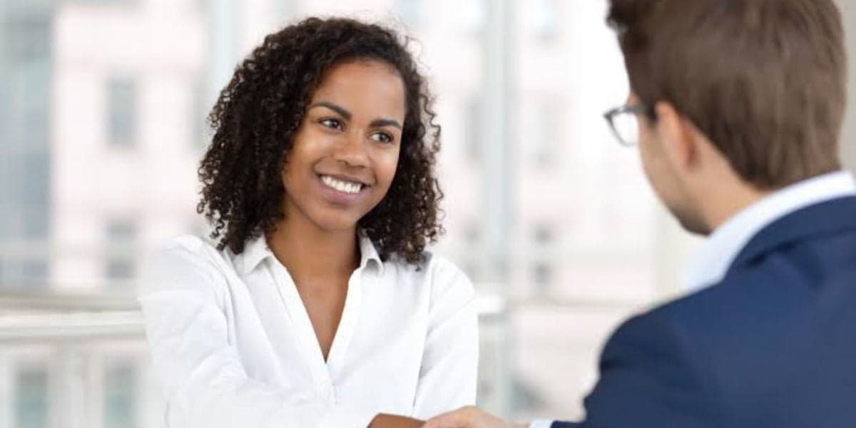 Inserção no mercado de trabalho (Reprodução/Internet) Inserção no mercado de trabalho (Reprodução/Internet)