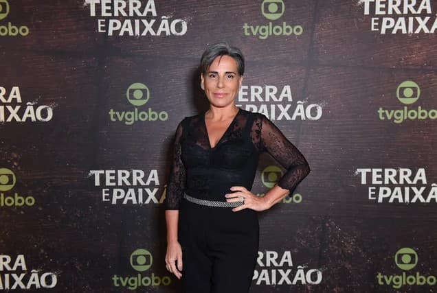 Gloria Pires marca presença no evento de Terra e Paixão (Foto: Marcelo de Sá Barreto / Agnews) Gloria Pires marca presença no evento de Terra e Paixão (Foto: Marcelo de Sá Barreto / Agnews)