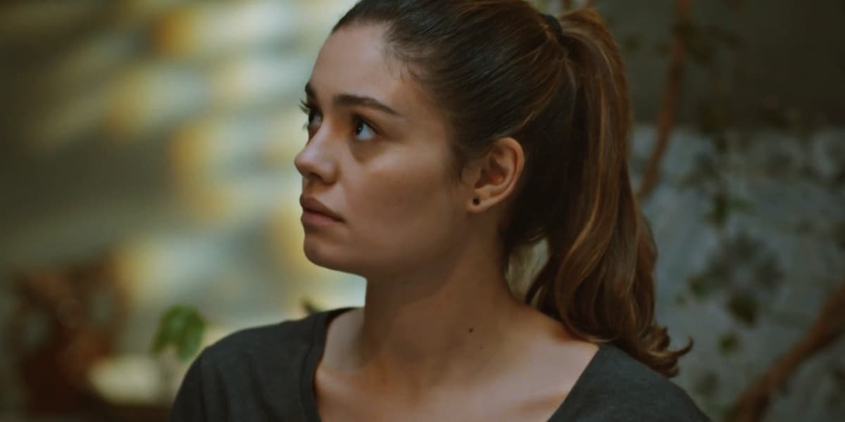 Maíra em cena da novela Todas as Flores Maíra em cena da novela Todas as Flores