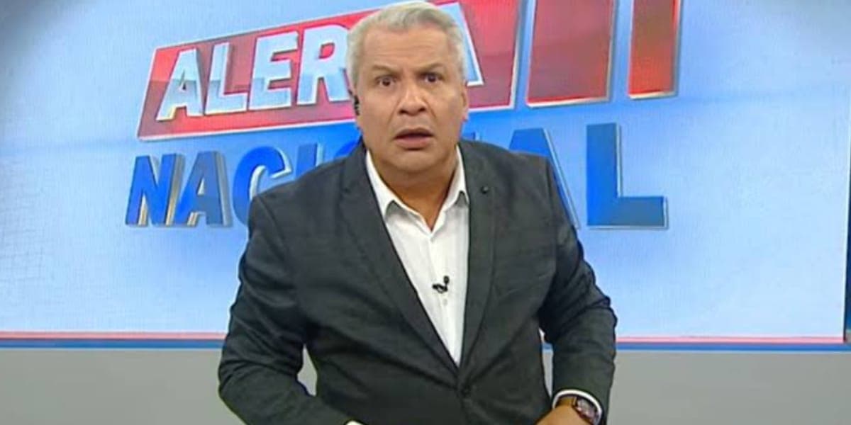Sikêra Jr. nos estúdios do programa 'Alerta Nacional' (Reprodução: RedeTV!) Sikêra Jr. nos estúdios do programa 'Alerta Nacional' (Reprodução: RedeTV!)