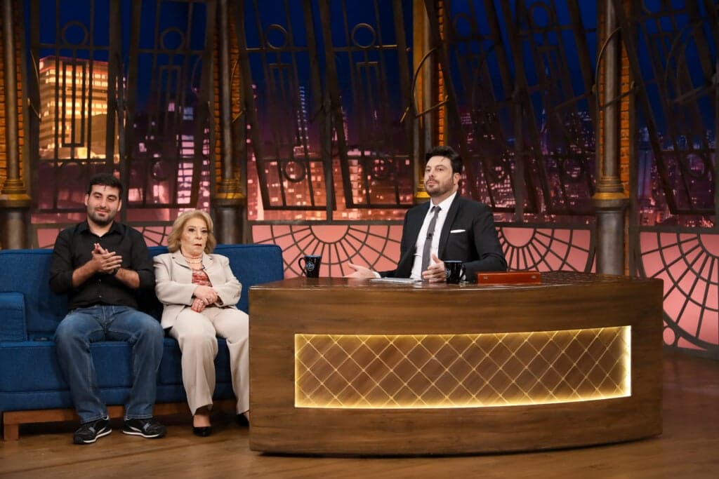 Double You fala sobre 30 anos de sucessos no The Noite de hoje