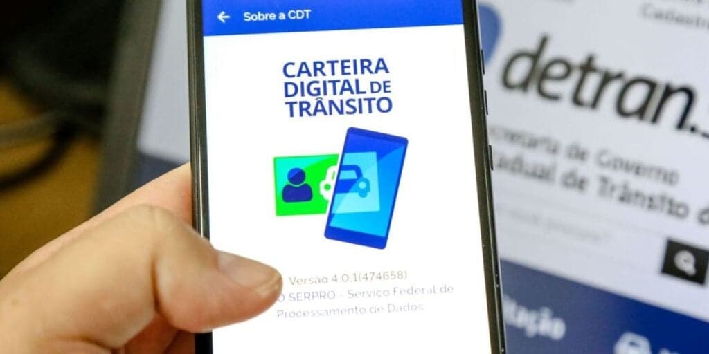A Carteira Digital de Trânsito, a CDT em celular - Foto Reprodução Internet A Carteira Digital de Trânsito, a CDT em celular - Foto Reprodução Internet