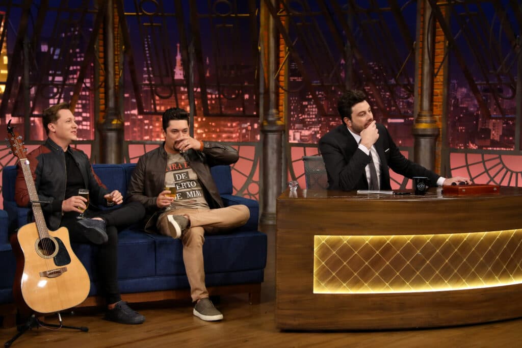 George Henrique & Rodrigo animam o The Noite de hoje com suas músicas e histórias
