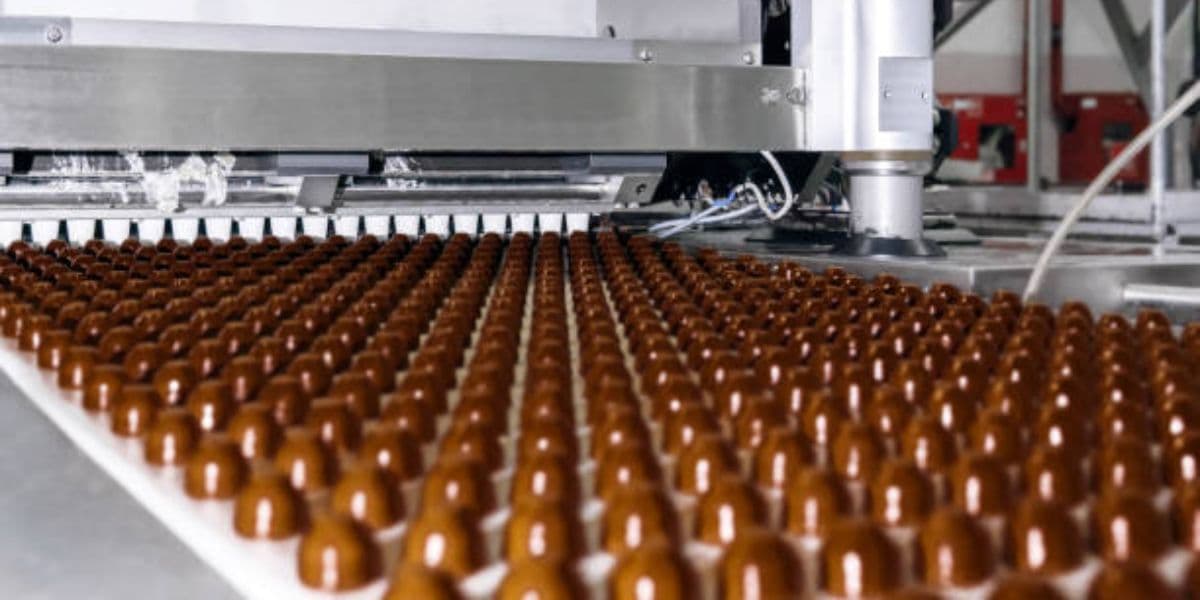 Imagem ilustrando uma fábrica de chocolates - Foto Reprodução Internet Imagem ilustrando uma fábrica de chocolates - Foto Reprodução Internet