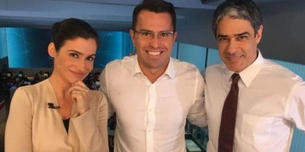 Corajoso, Rodrigo Bocardi toma atitude com famoso que detonou o JN e saca celular: "Eu queria dizer"