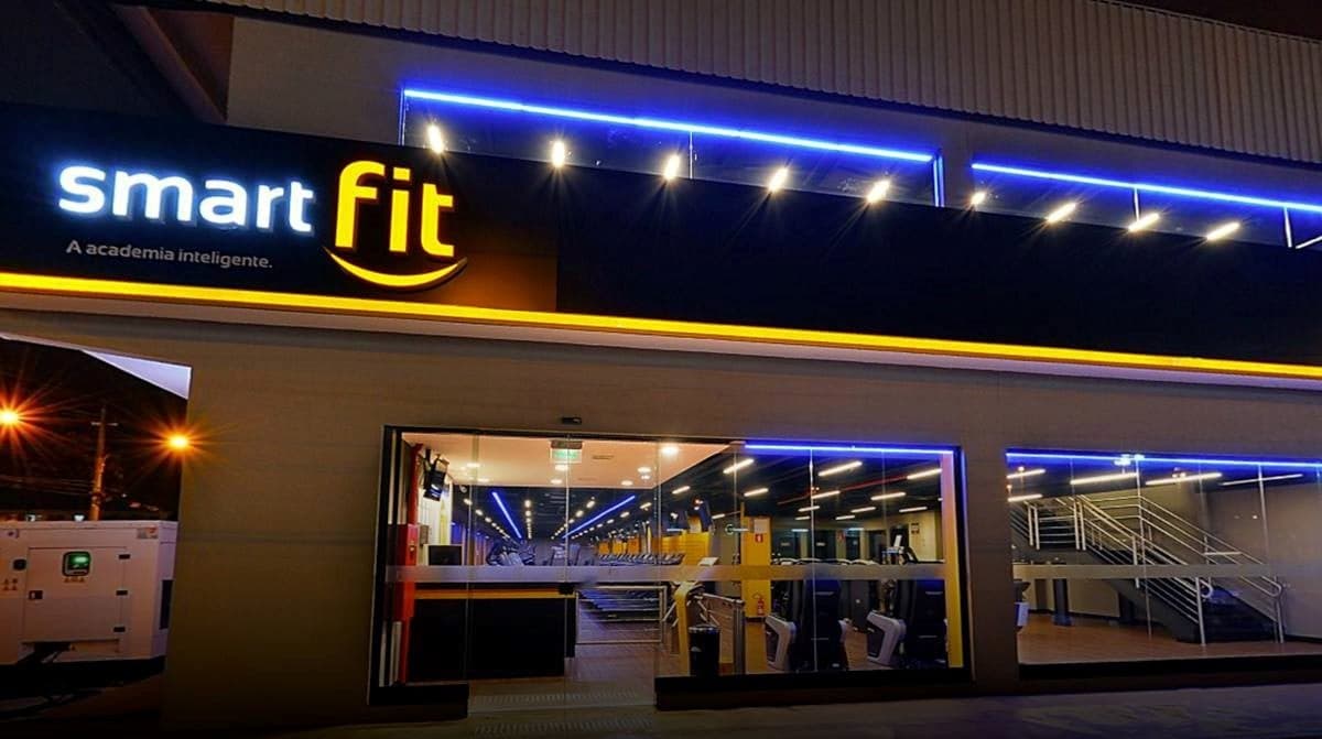 Sendo a gigante que é, a empresa comprou rede de academias rival gigante e acabou tomando seu lugar Sendo a gigante que é, a empresa comprou rede de academias rival gigante e acabou tomando seu lugar