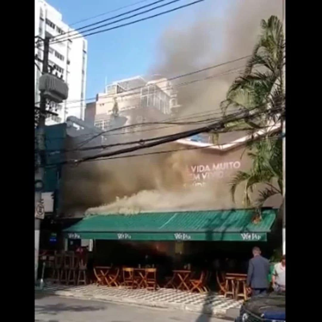 Imagens do incêndio no Bar Vaca Véia em São Paulo (Reprodução - Internet) Imagens do incêndio no Bar Vaca Véia em São Paulo (Reprodução - Internet)