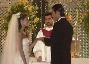Padre Pedro vai casar Marina e Diogo em Mulheres Apaixonadas (Foto: Reprodução / Globo) Padre Pedro vai casar Marina e Diogo em Mulheres Apaixonadas (Foto: Reprodução / Globo)