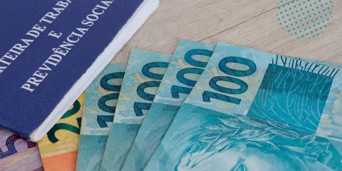 Brasileiros fortemente impactos com NOVO CALENDÁRIO DO 13º SALÁRIO; datas de pagamentos agora - Foto Internet Brasileiros fortemente impactos com NOVO CALENDÁRIO DO 13º SALÁRIO; datas de pagamentos agora - Foto Internet
