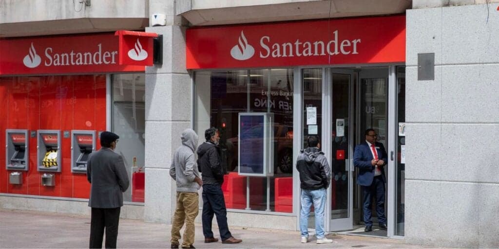 Pagamento de 2 MILHÕES: Santander é condenado por ERRO grave e terá que indenizar clientes