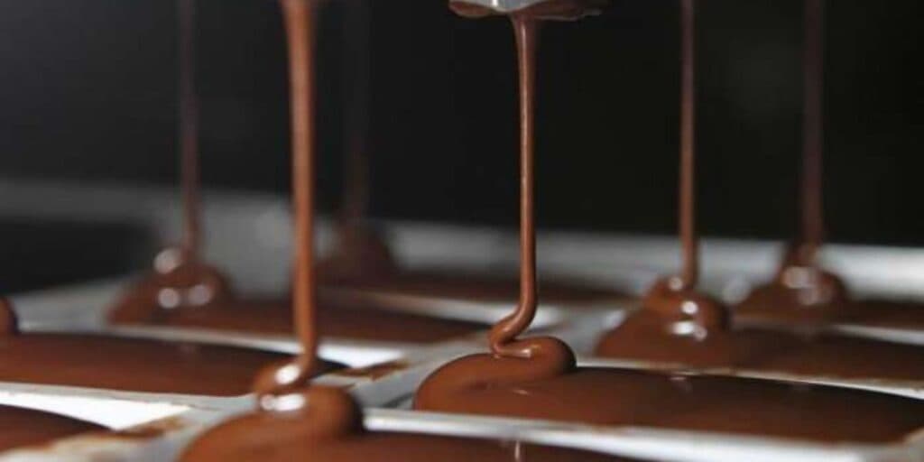 FALÊNCIA CONFIRMADA: Uma das maiores fábricas de chocolates do Brasil é mais uma que dá adeus