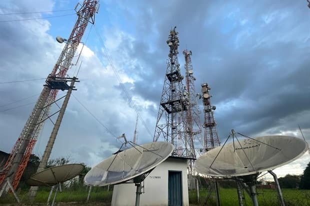 Imagem ilustrativa de antenas de transmissão de sinal de radio e Tv - Foto Reprodução Internet Imagem ilustrativa de antenas de transmissão de sinal de radio e Tv - Foto Reprodução Internet