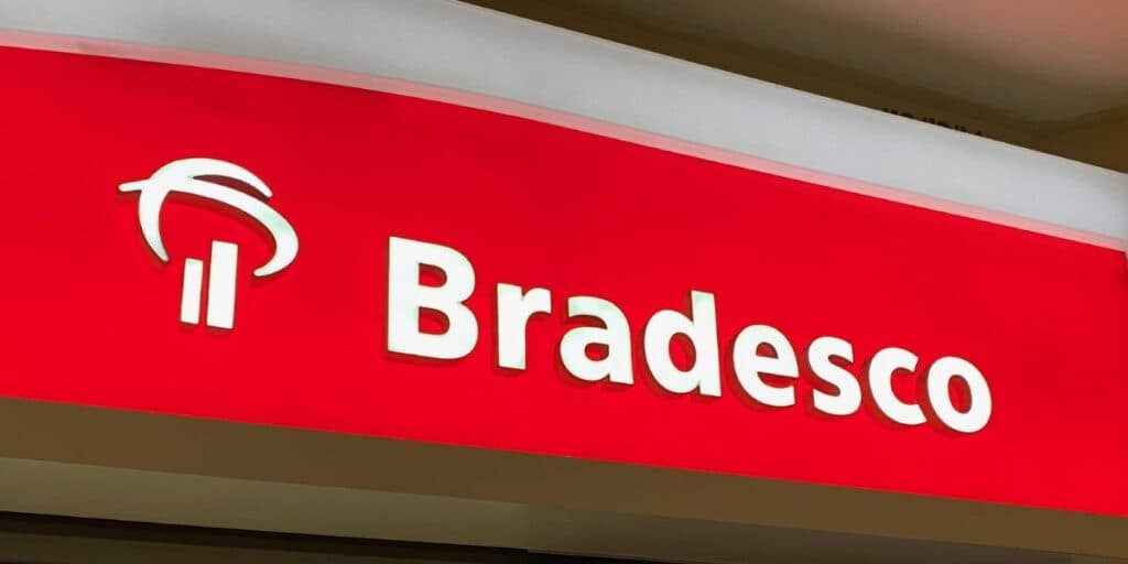 Demissão, fechamento de agências e fúria de funcionários: Situação do Bradesco enfurece e você precisa saber