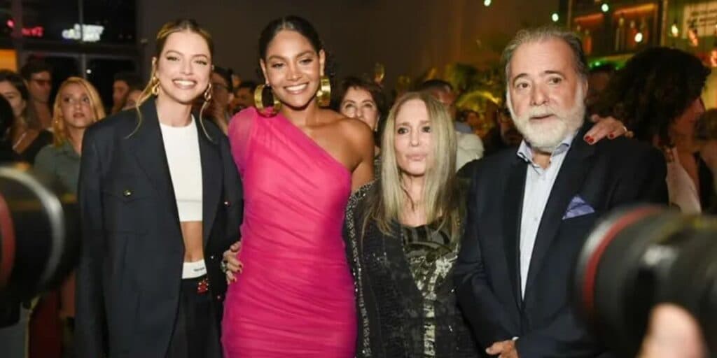 Atriz de Terra e Paixão é atacada, fama de arrogante exposta e assessoria vem às pressas dizer a verdade