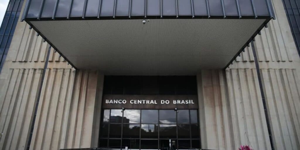 Terror: Situação que está tirando o sono dos brasileiros obriga Banco Central a emitir alerta GERAL