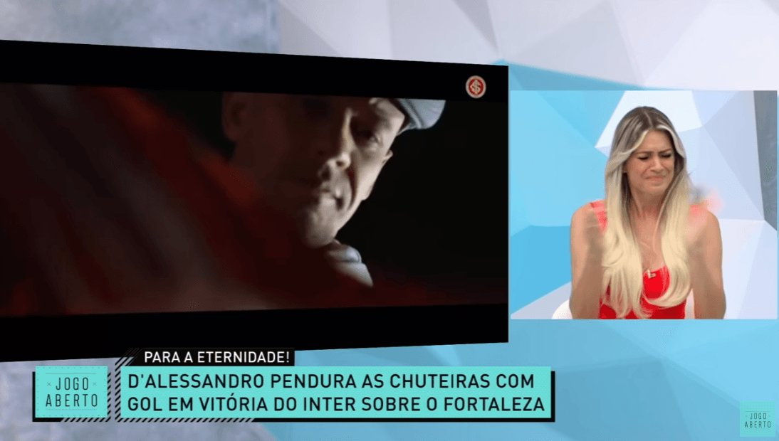 Renata Fan chora ao homenagear D'Alessandro, ao vivo, no Jogo Aberto, na Band (Foto Reprodução/Youtube) Renata Fan chora ao homenagear D'Alessandro, ao vivo, no Jogo Aberto, na Band (Foto Reprodução/Youtube)