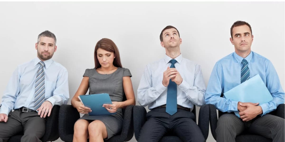 Erros cometidos em entrevistas que podem custar a vaga de emprego (Imagem Reprodução Internet) Erros cometidos em entrevistas que podem custar a vaga de emprego (Imagem Reprodução Internet)