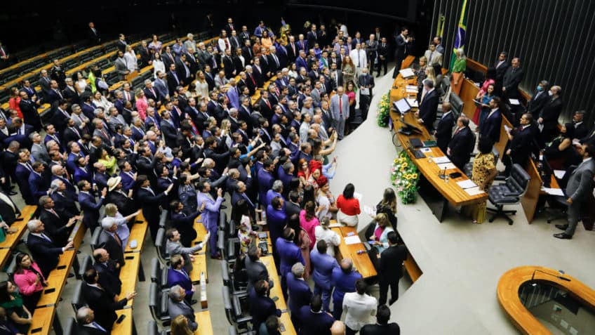 Câmara dos Deputados vota pela descriminação contra políticos (Foto: Câmara dos Deputados) Câmara dos Deputados vota pela descriminação contra políticos (Foto: Câmara dos Deputados)