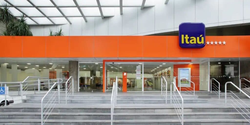 Alerta GERAL: Itaú emite comunicado IMPORTANTE sobre mudança em cartões de crédito e clientes têm que saber