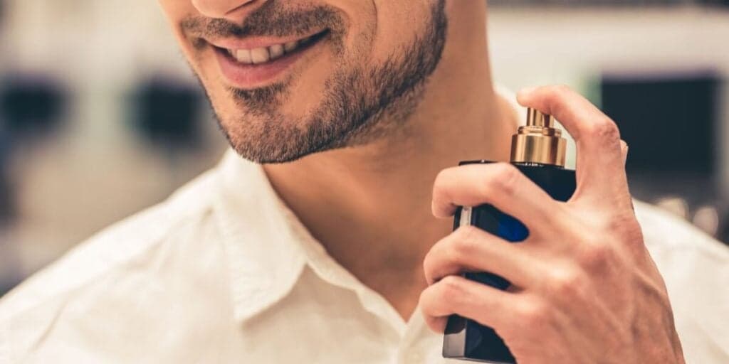 Irresistível o tempo INTEIRO: Os 4 perfumes mais CHEIROSOS que TODOS OS HOMENS precisam ter