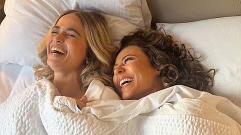 Nanda Costa e Paolla Oliveira nos bastidores da série Justiça 2 - Foto Instagram Nanda Costa e Paolla Oliveira nos bastidores da série Justiça 2 - Foto Instagram