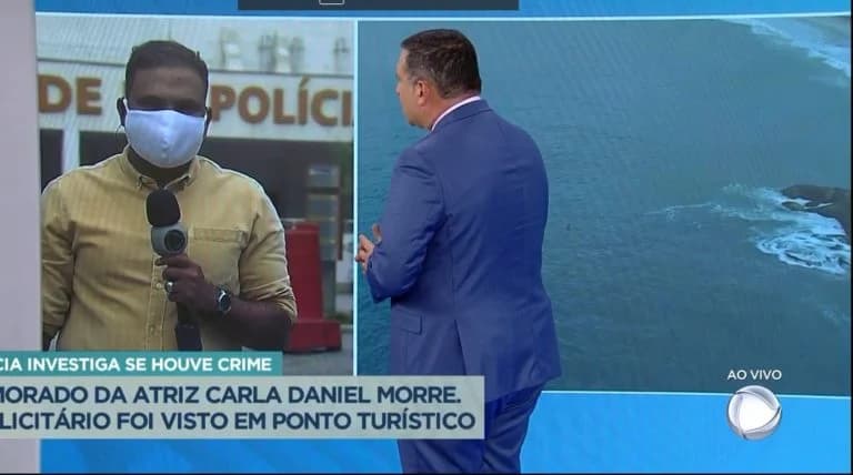 Reinaldo Gottino em conversa com o repórter Denis Queiroz - Foto Record Reinaldo Gottino em conversa com o repórter Denis Queiroz - Foto Record