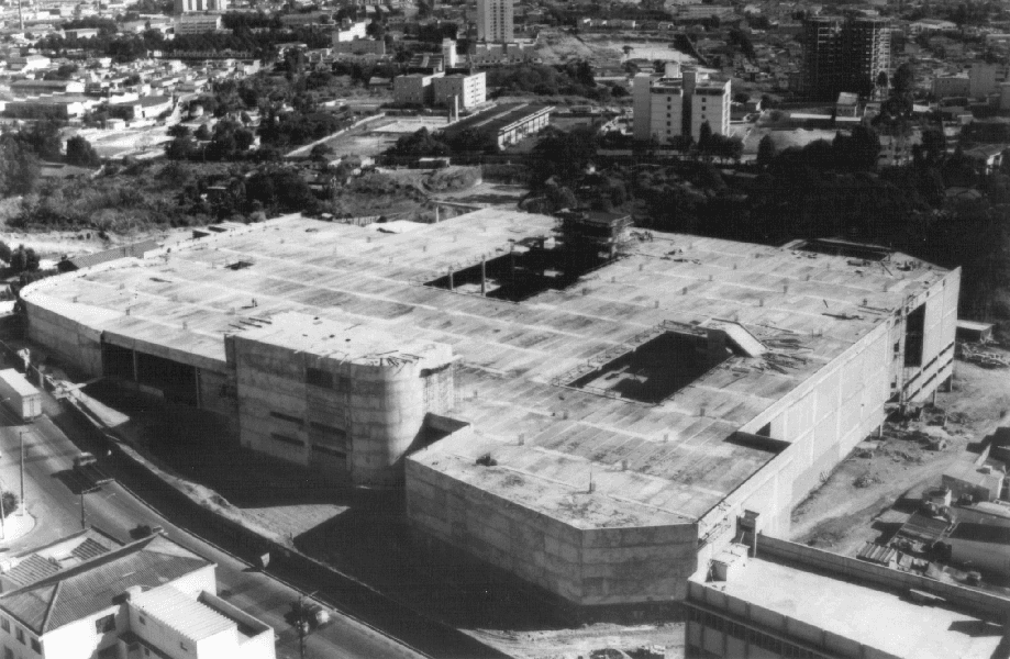 Estrutura do shopping vista de cima (Foto: Reprodução/ Internet) Estrutura do shopping vista de cima (Foto: Reprodução/ Internet)