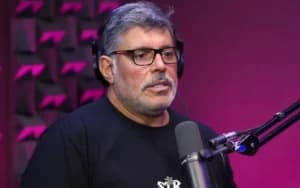 Alexandre Frota durante o podcast Papagaio Falante - Foto YouTube Alexandre Frota durante o podcast Papagaio Falante - Foto YouTube