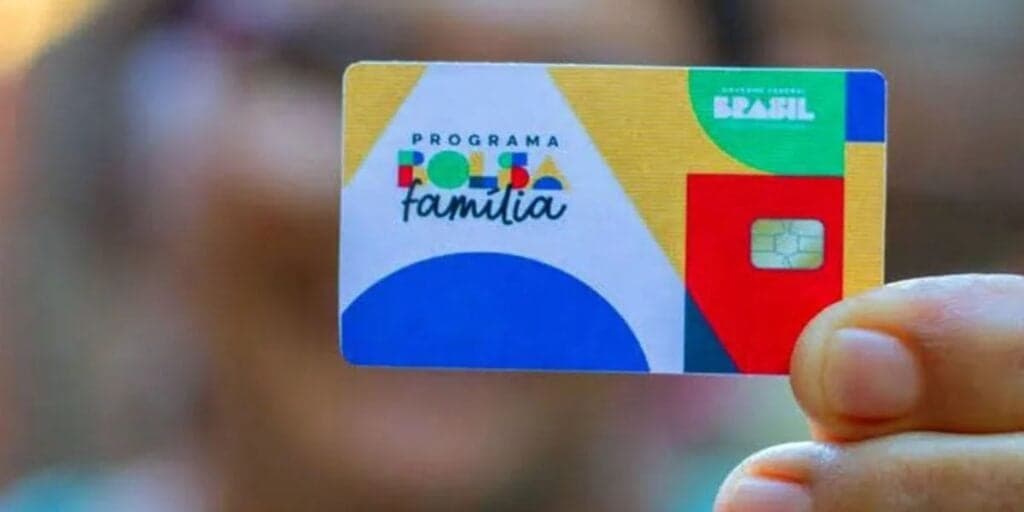Acaba de ser confirmado nesta quinta (17): Bolsa Família tem martelo BATIDO sobre reajuste e novo valor em 2024