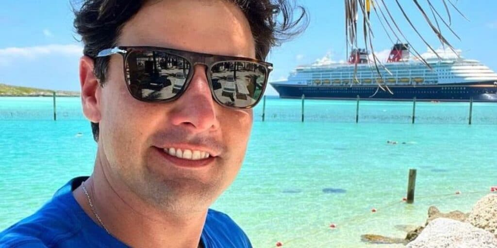 Bruno De Luca relembra sua trajetória artística e revela planos: “Me firmar como apresentador”